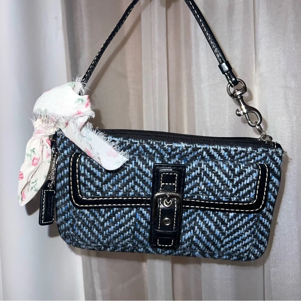 Y2K Coach Hampton Blue Wool Tweed Herringbone Wristlet - Picture 4 of 5